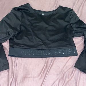 Long sleeve crop top